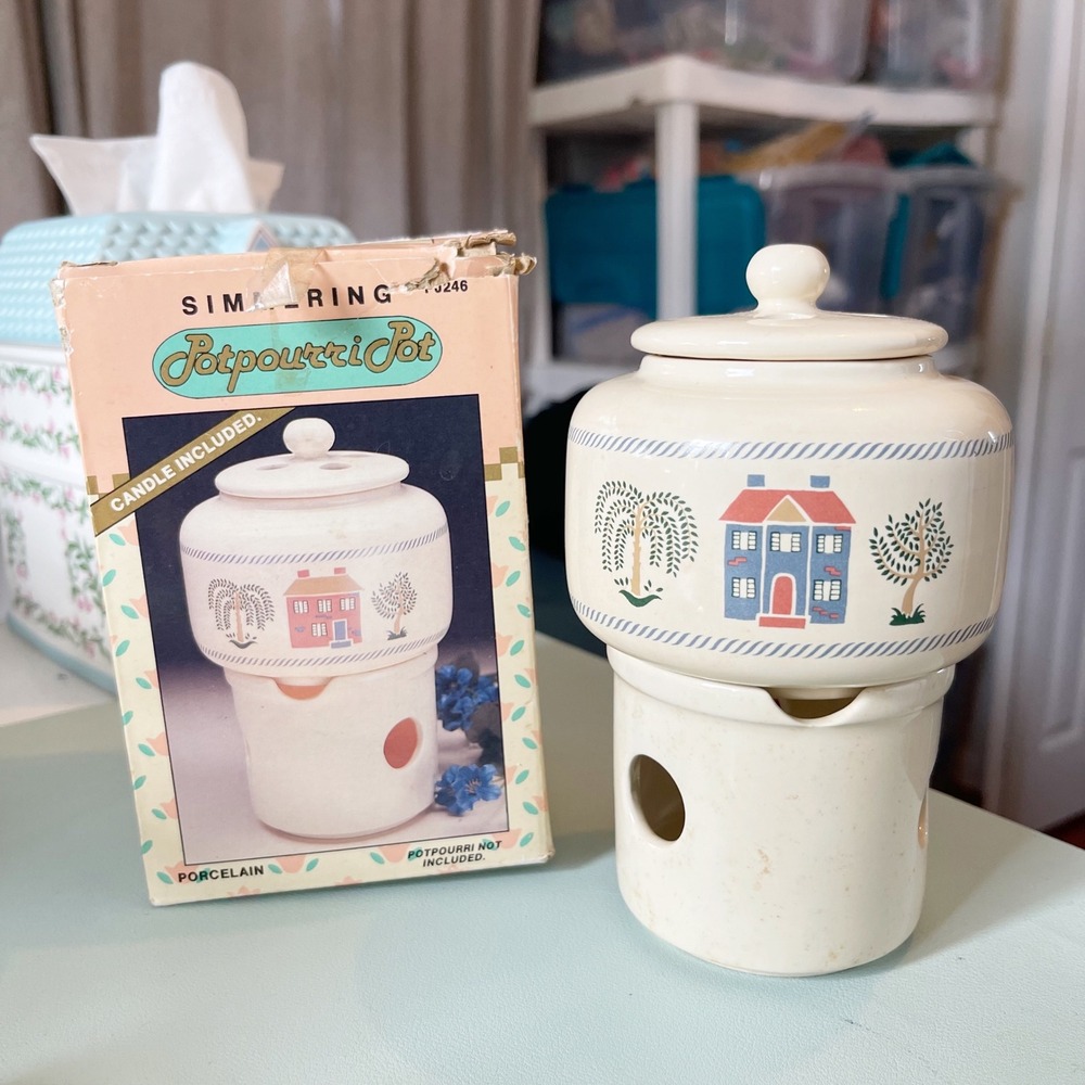 Vintage Simmering Pot Porcelain Wax Warmer Village House Willow Tree Boxed